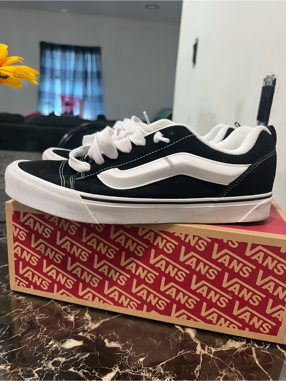 Vans Kids Old Skool Sneakers in Black/White